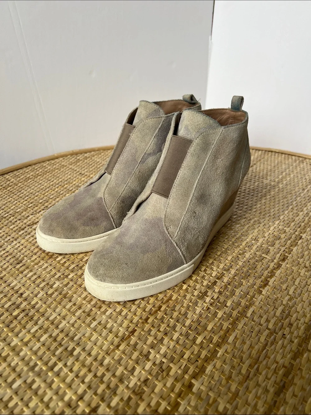 Linea Paolo Felicia Wedge Sneaker Bootie taupe-gray suede camo street neutral 7M